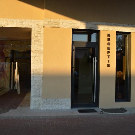 Hotel Nova Μπουζάου Εξωτερικό φωτογραφία