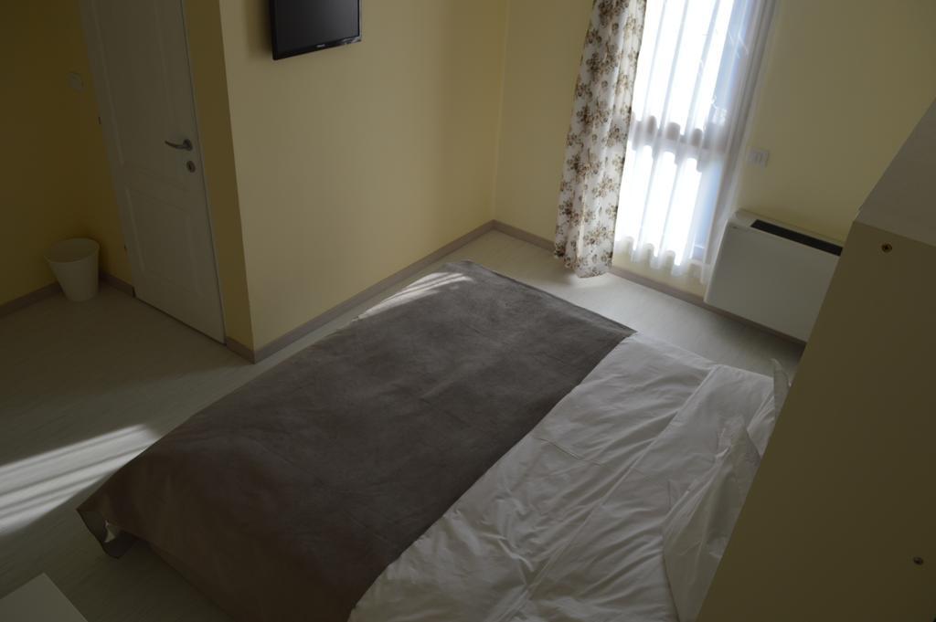 Hotel Nova Μπουζάου Εξωτερικό φωτογραφία